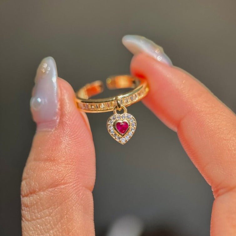 [] Ruby Heart Ring in Gold