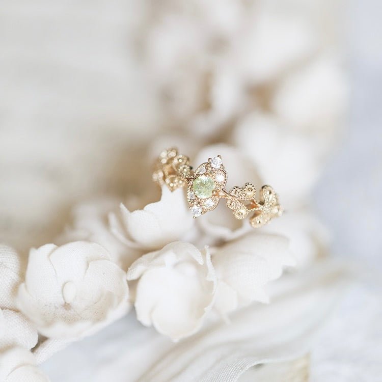 Golden Laurel Ring