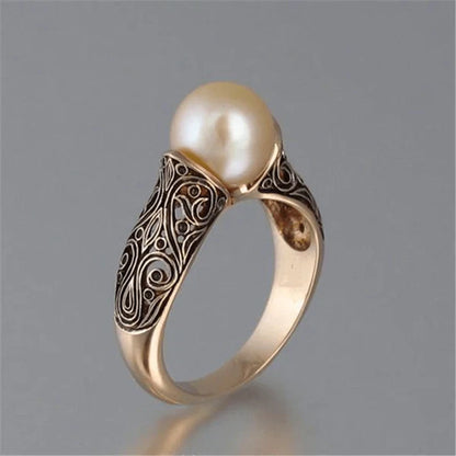 1+1 Offer: Gold Pearl Earrings + Gold Ring With a Fancy Pearl