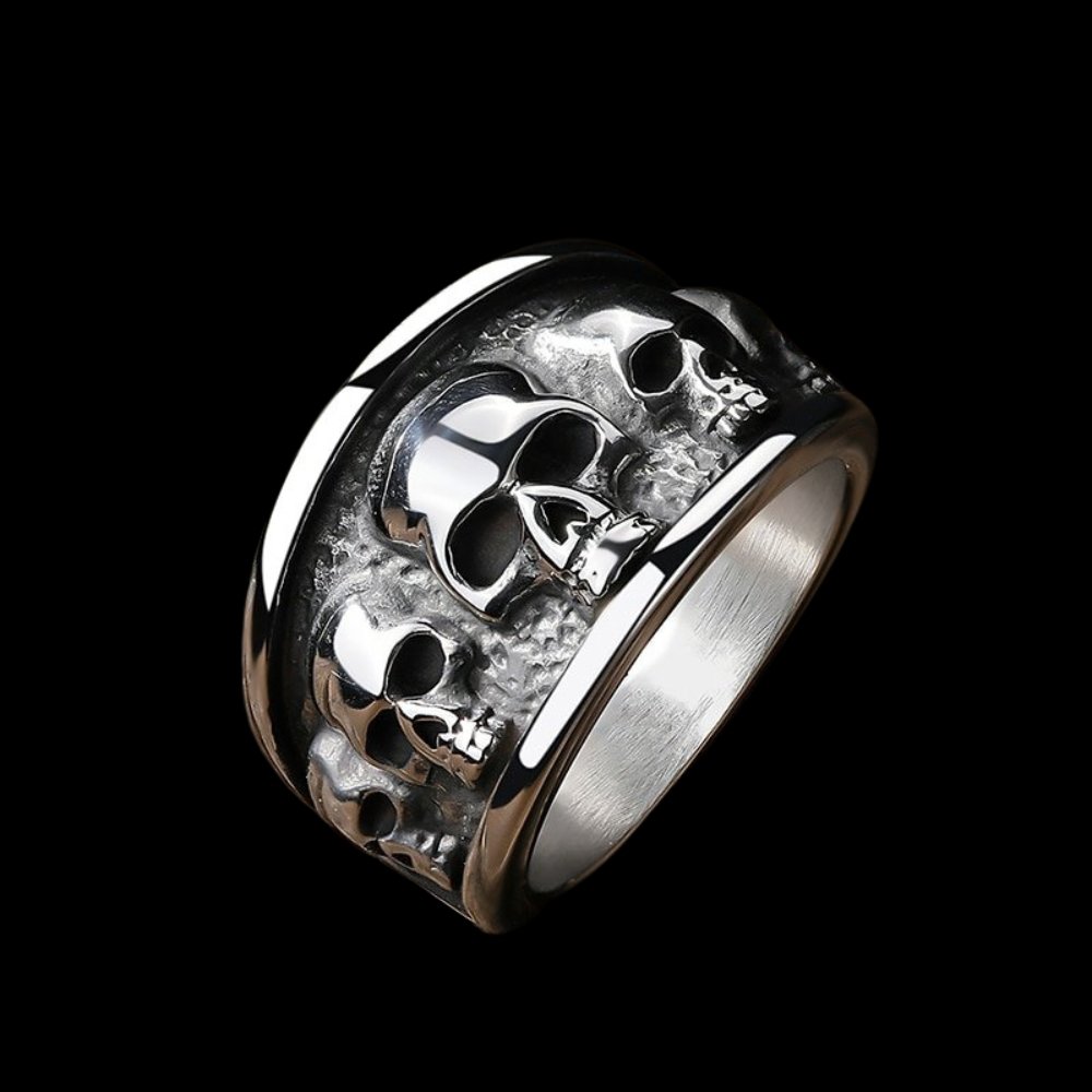Lost Skulls Eternity Ring