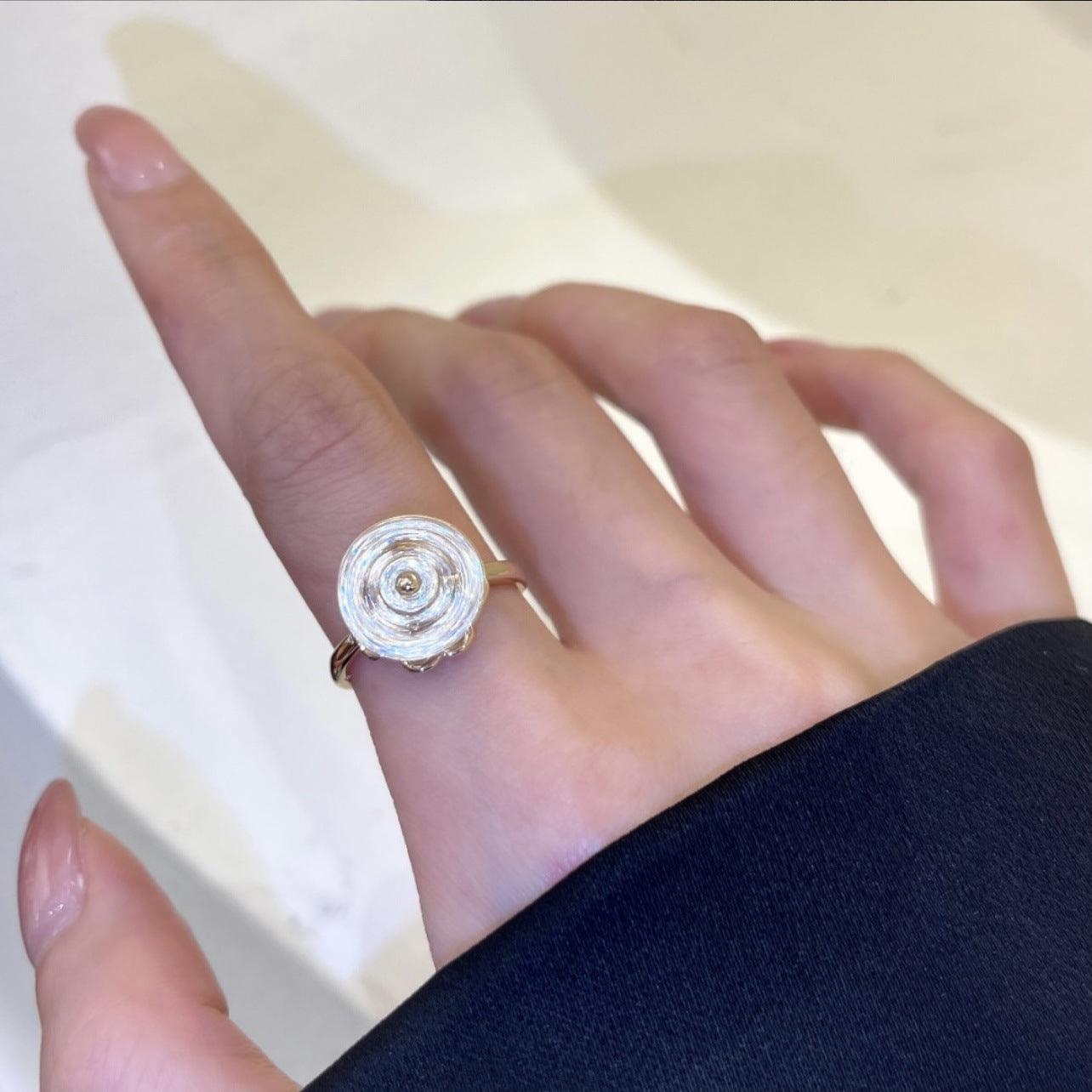 [] Lucky Clover Spinning Ring