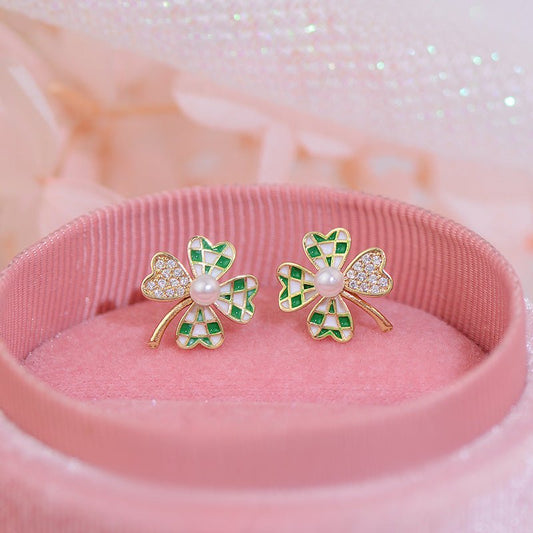 [] Lucky Clover Stud Earrings