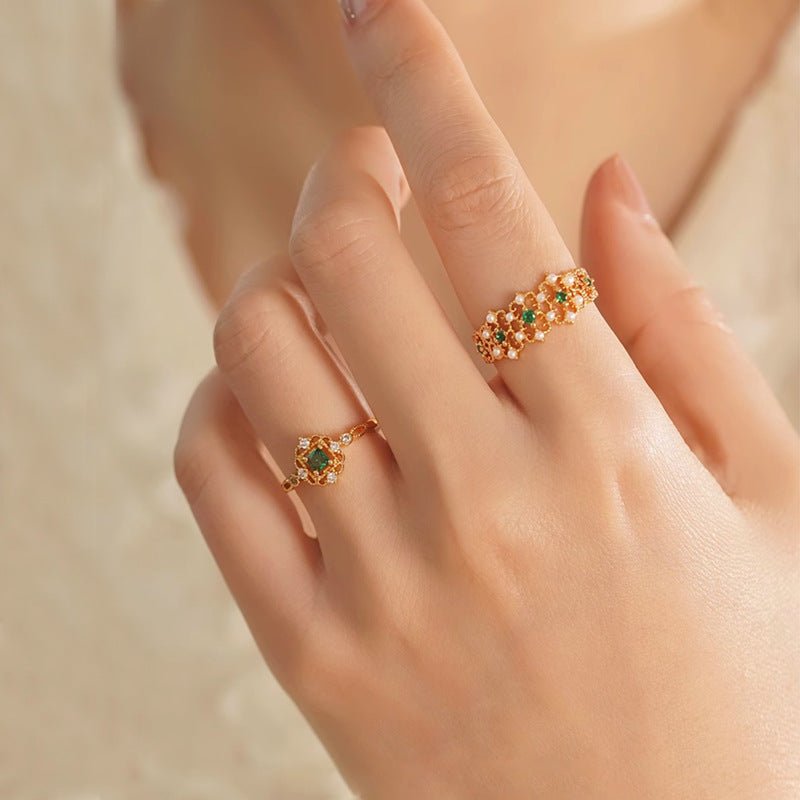 Lustre Emerald Ring