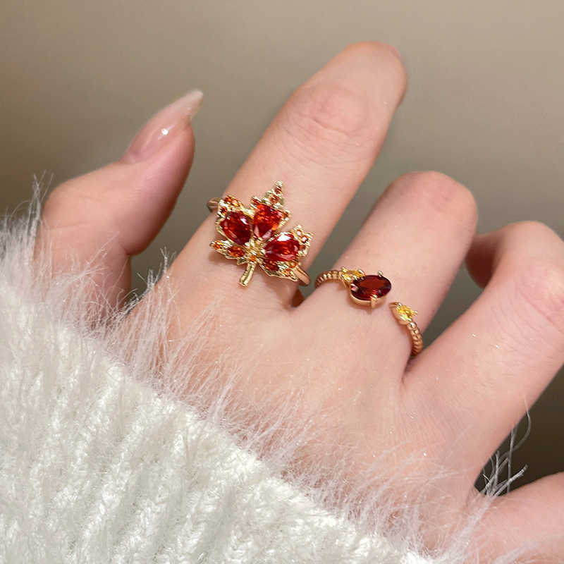 Maple Leaf Ring