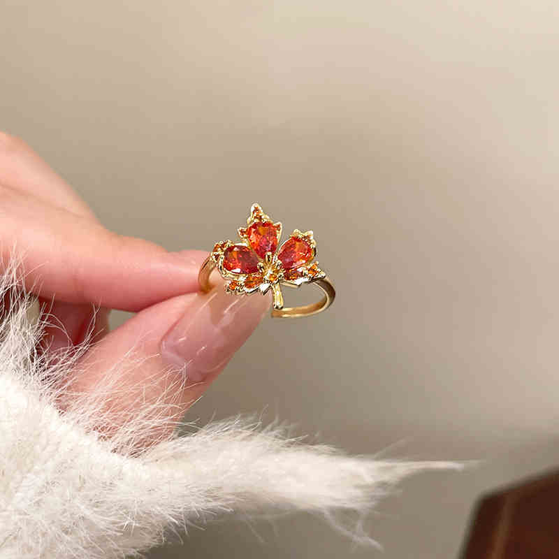 Maple Leaf Ring