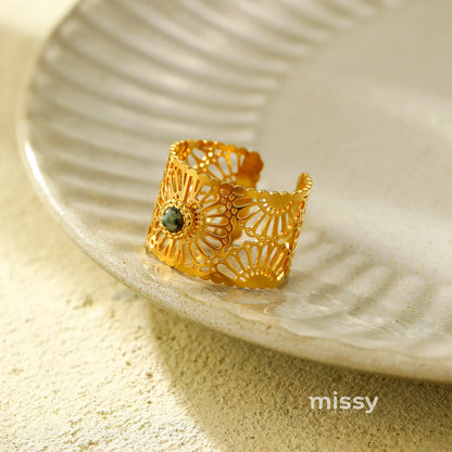 Cailee Gold Cutout Stone Ring