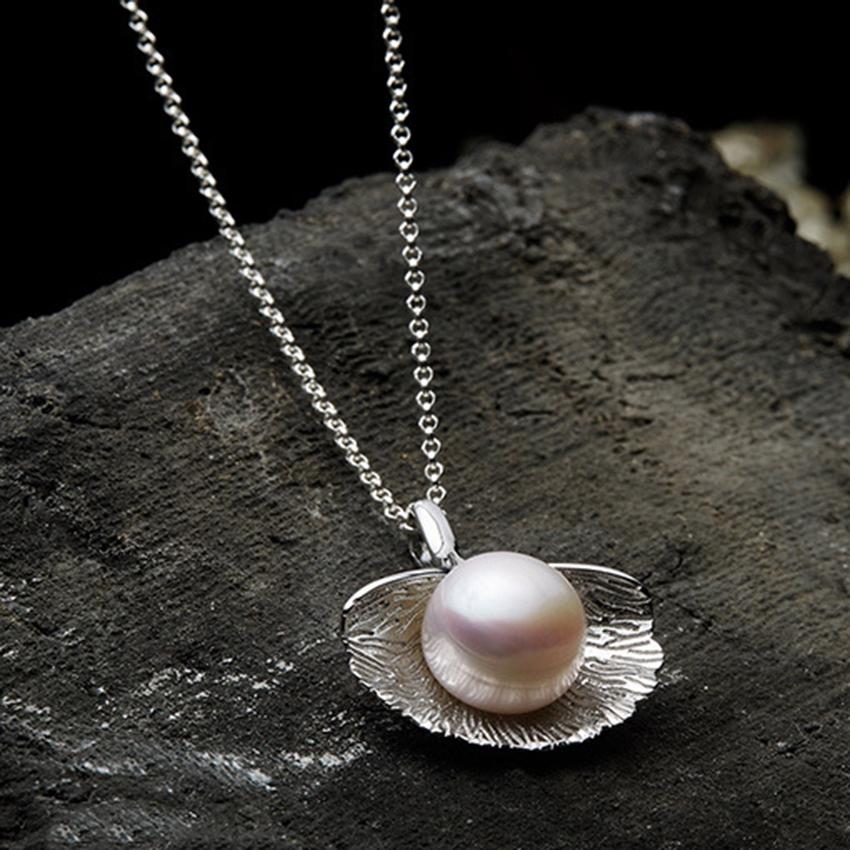 Pearl in Ginkgo Leaf Sterling Silver Necklace