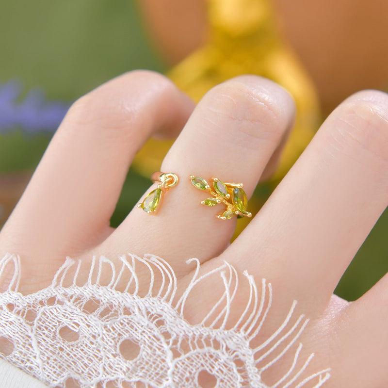 Ninfa Dewdrop Ring
