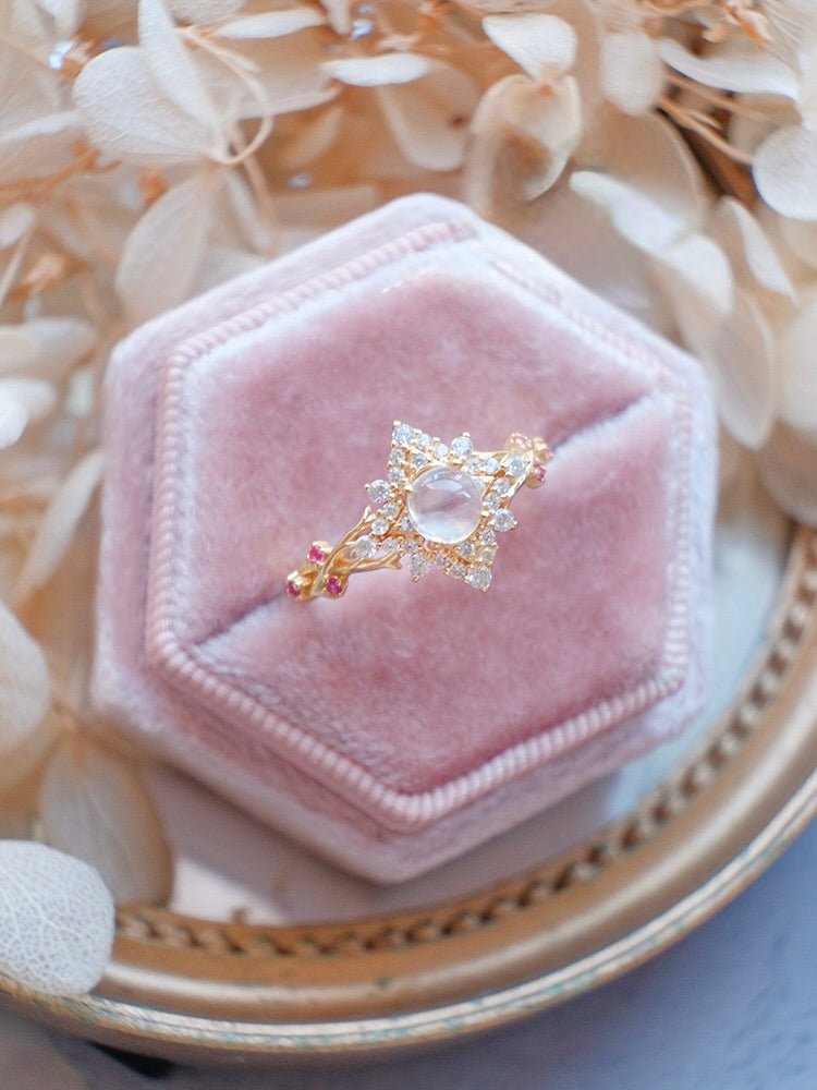 Opaline Fleur Ring
