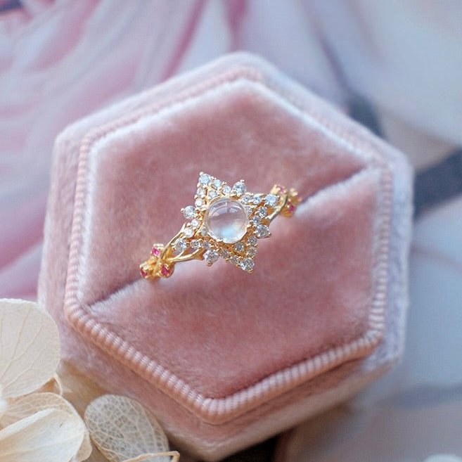 Opaline Fleur Ring