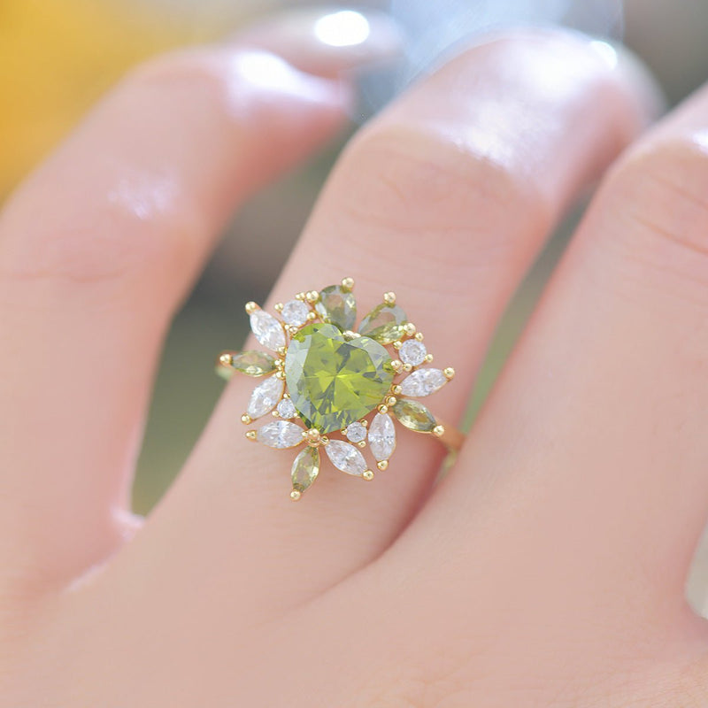Peridot Fleur Heart Ring