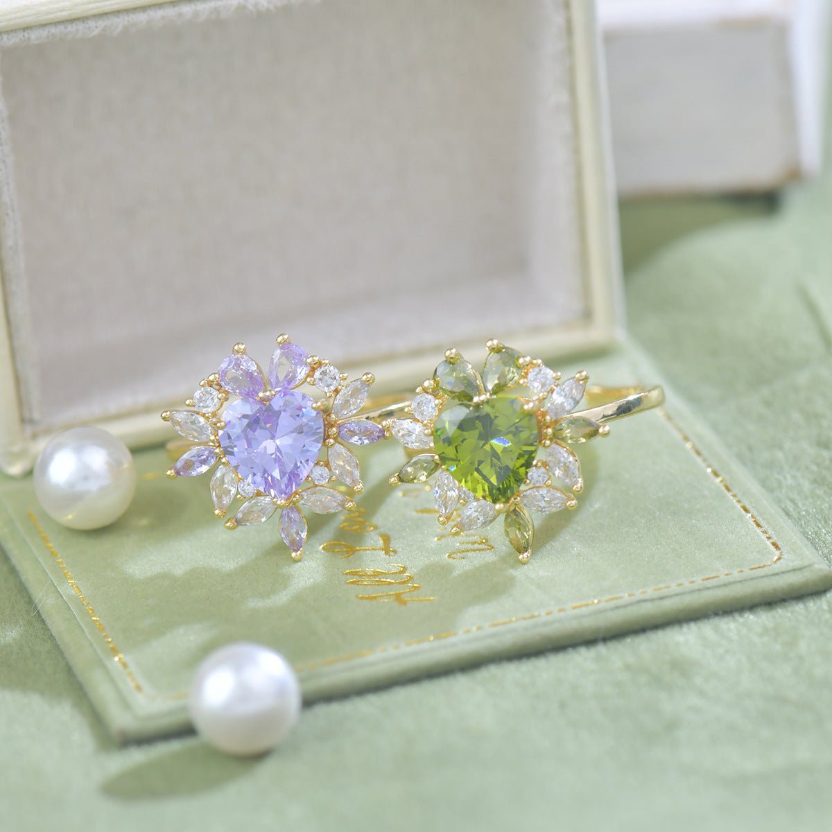 Peridot Fleur Heart Ring