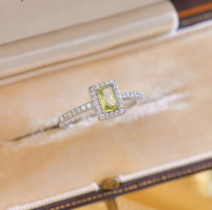 Edith Peridot Ring