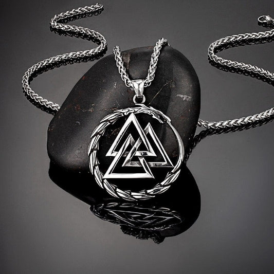 Odin���s Knot Dragon Necklace