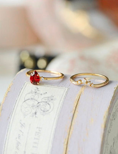 Roselle Tiara Ring Set