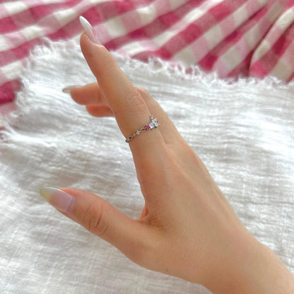 [] Riley Flower Ring in Silver