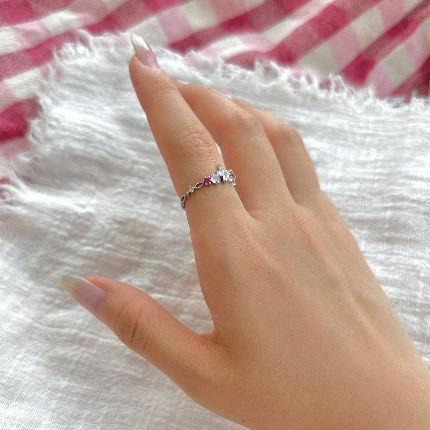 [] Riley Flower Ring in Silver