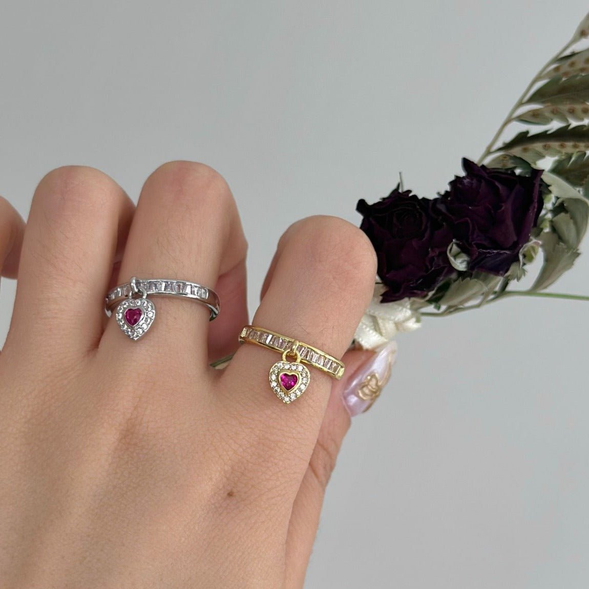 [] Ruby Heart Ring in Silver