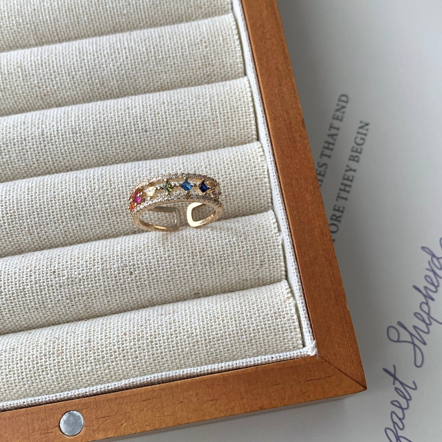 Stardust Band in Gold
