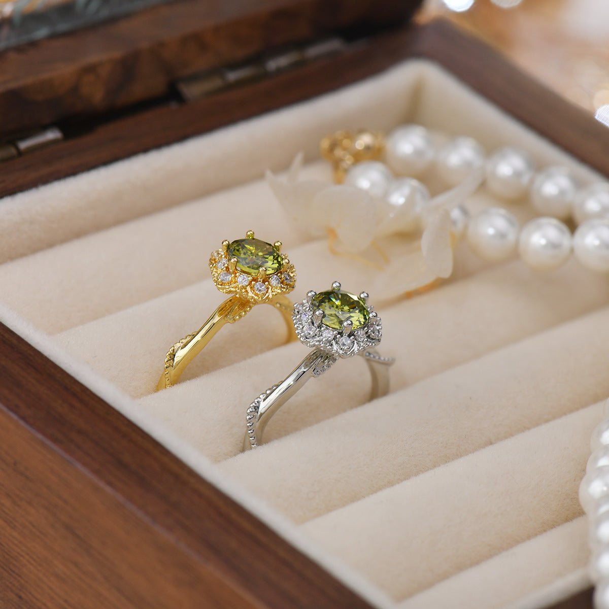 Twist Peridot Ring in Silver