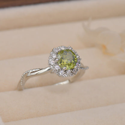 Twist Peridot Ring in Silver