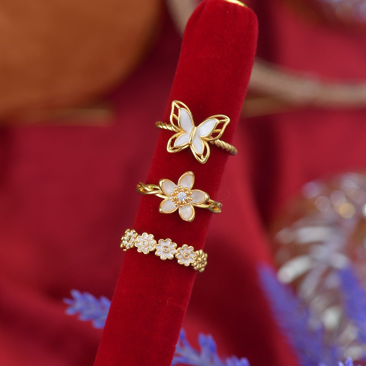 White Daisy Band Ring