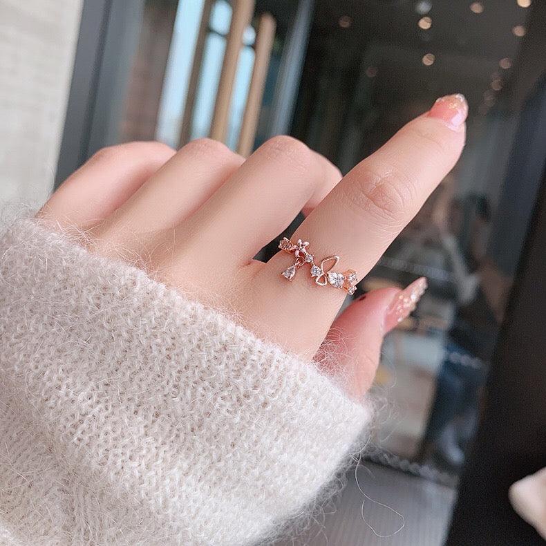 Vivian White Flower Butterfly Ring
