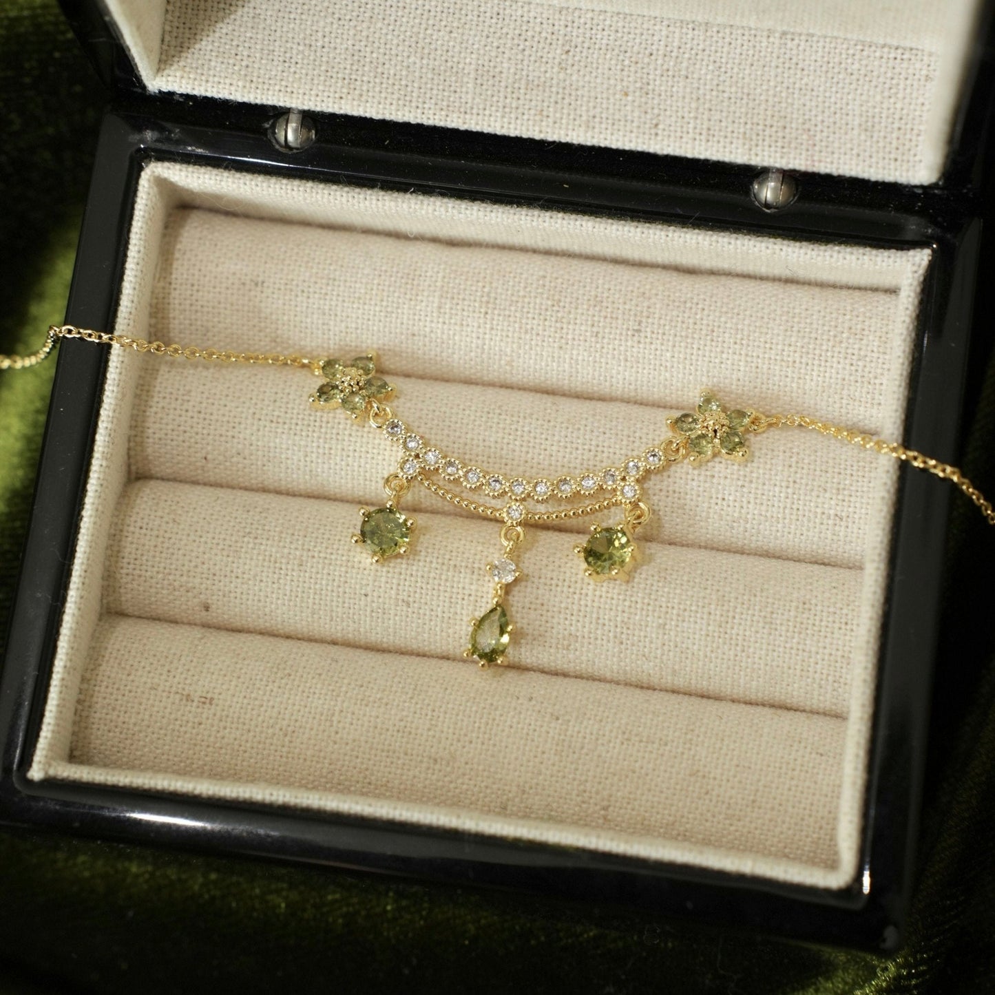 Wildflower Serenade Necklace in Green
